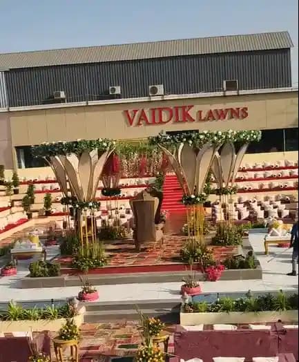 Vaidik Banquet Reception Setup